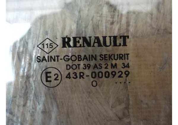 Скло дверки передньої лівої Renault Kangoo II, 8200439460
